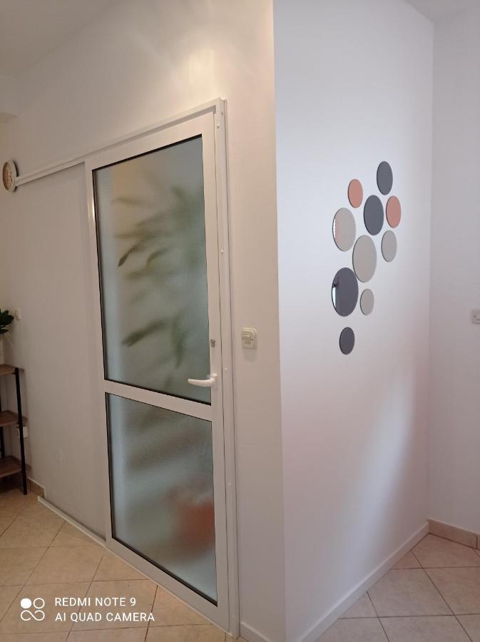 Apartments Nina M Baska Voda Exterior photo
