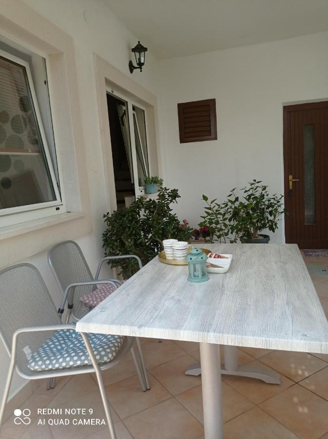 Apartments Nina M Baska Voda Exterior photo